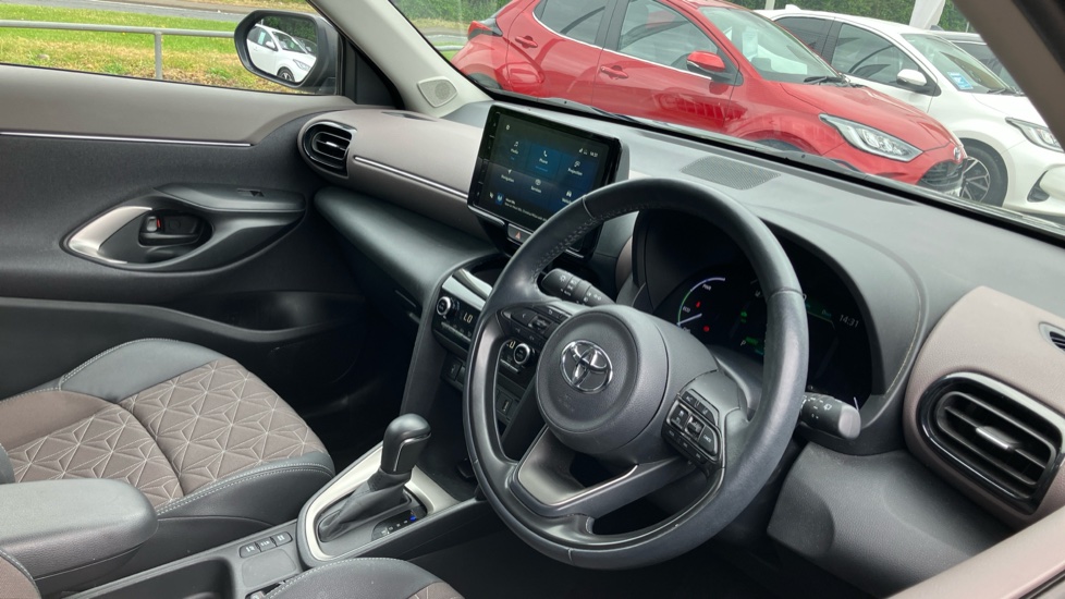 Toyota Yaris Cross 1.5 Hybrid Excel 5dr CVT Hybrid Estate - Image 62