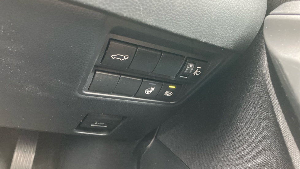 Toyota Yaris Cross 1.5 Hybrid Excel 5dr CVT Hybrid Estate - Image 69
