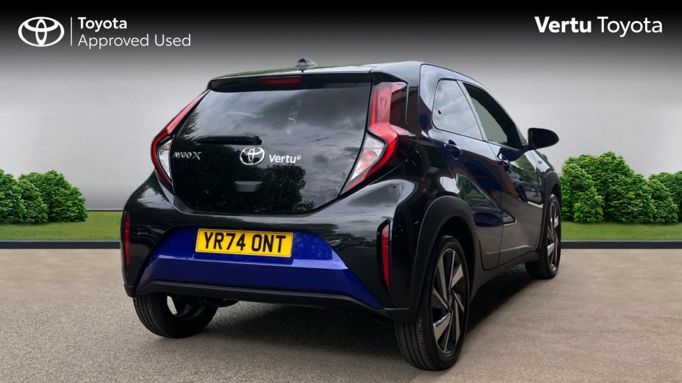 Toyota Aygo X 1.0 VVT-i Edge 5dr Petrol Hatchback - Image 2
