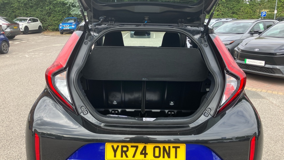 Toyota Aygo X 1.0 VVT-i Edge 5dr Petrol Hatchback - Image 13
