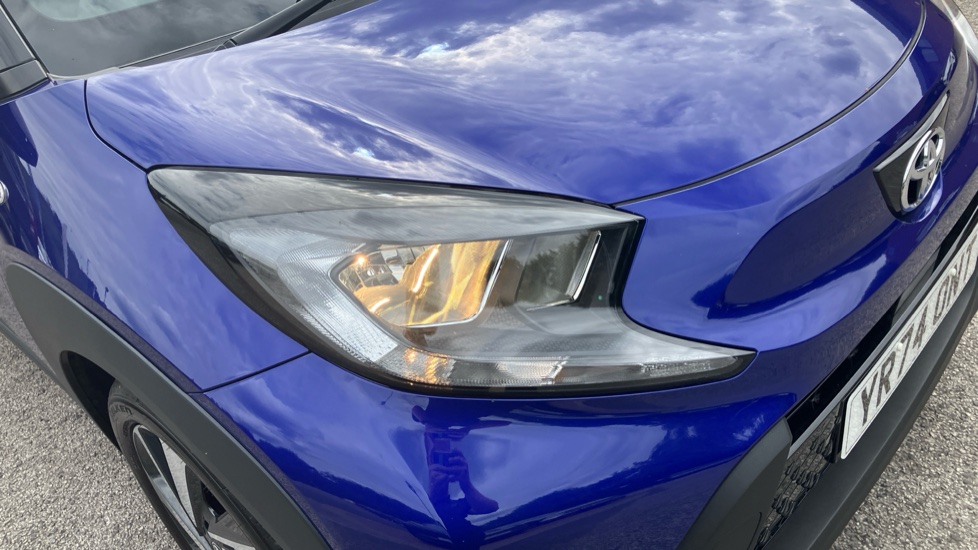 Toyota Aygo X 1.0 VVT-i Edge 5dr Petrol Hatchback - Image 20