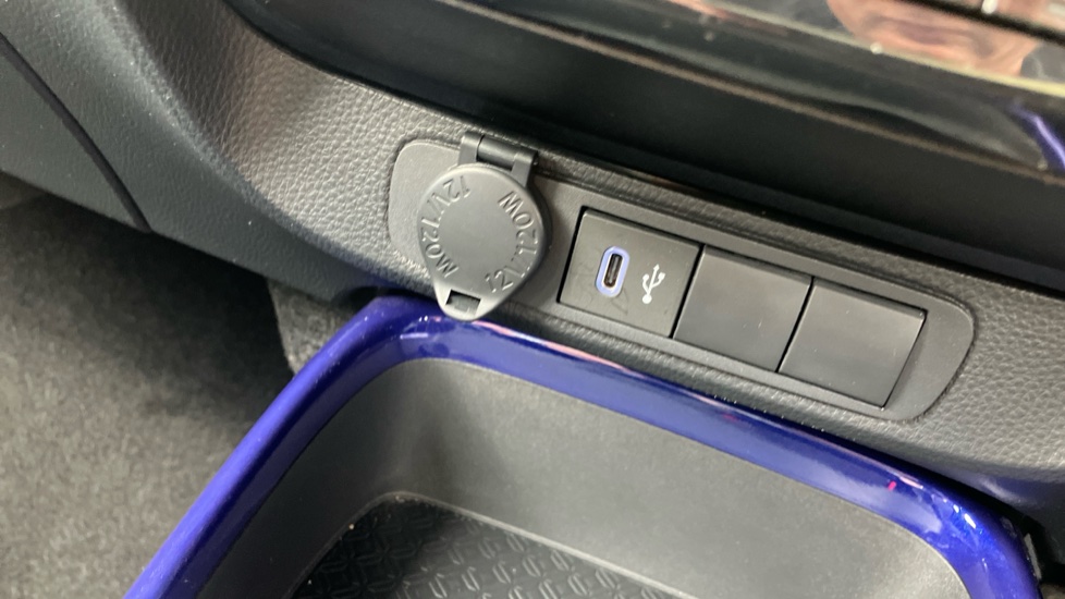 Toyota Aygo X 1.0 VVT-i Edge 5dr Petrol Hatchback - Image 38