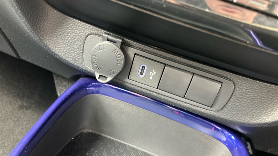 Toyota Aygo X 1.0 VVT-i Edge 5dr Petrol Hatchback - Image 39
