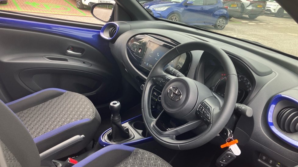 Toyota Aygo X 1.0 VVT-i Edge 5dr Petrol Hatchback - Image 58