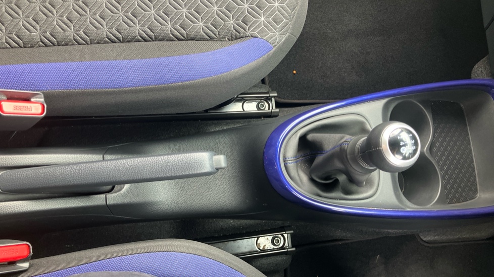 Toyota Aygo X 1.0 VVT-i Edge 5dr Petrol Hatchback - Image 62