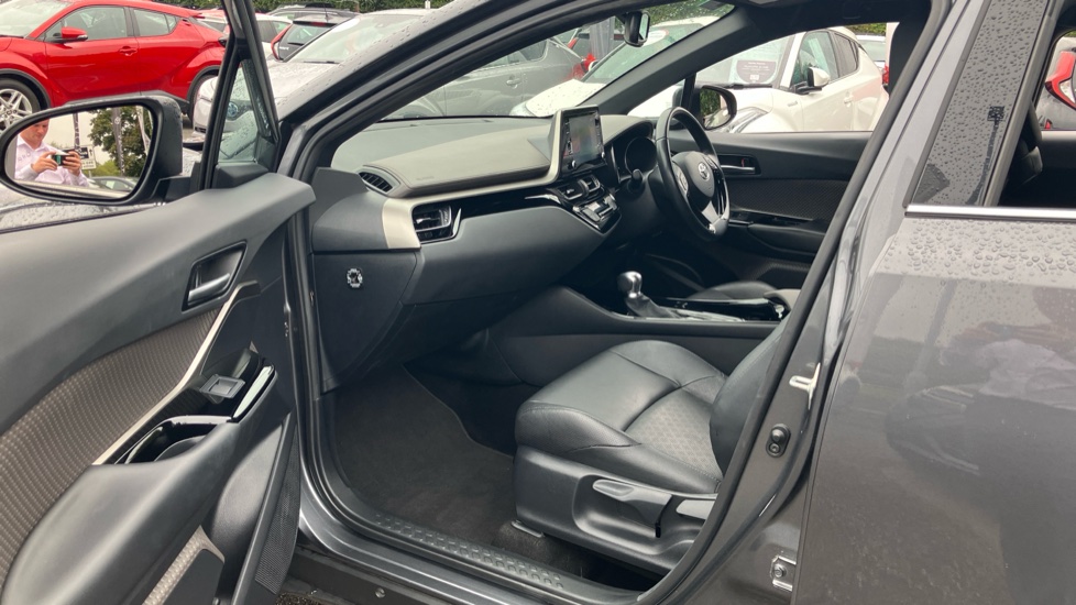 Toyota C-HR 2.0 Hybrid Excel 5dr CVT Hybrid Hatchback - Image 5