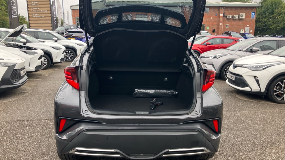 Toyota C-HR 2.0 Hybrid Excel 5dr CVT Hybrid Hatchback - Image 13