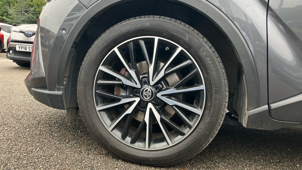 Toyota C-HR 2.0 Hybrid Excel 5dr CVT Hybrid Hatchback - Image 25