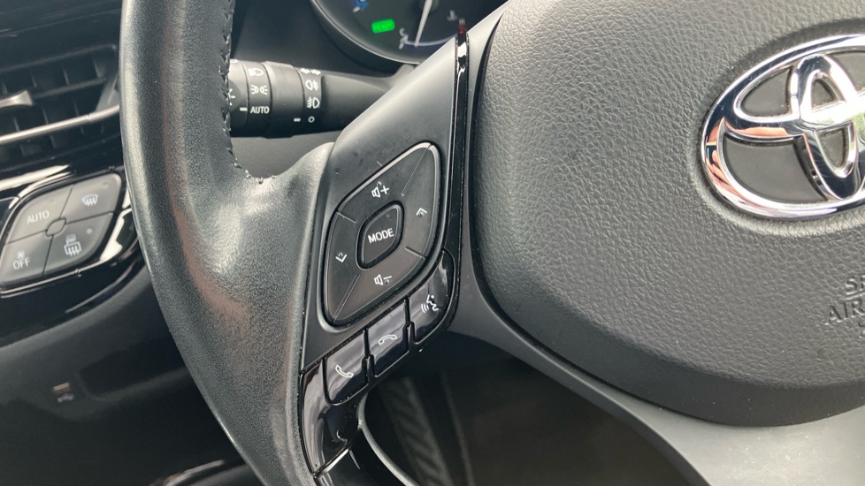 Toyota C-HR 2.0 Hybrid Excel 5dr CVT Hybrid Hatchback - Image 43