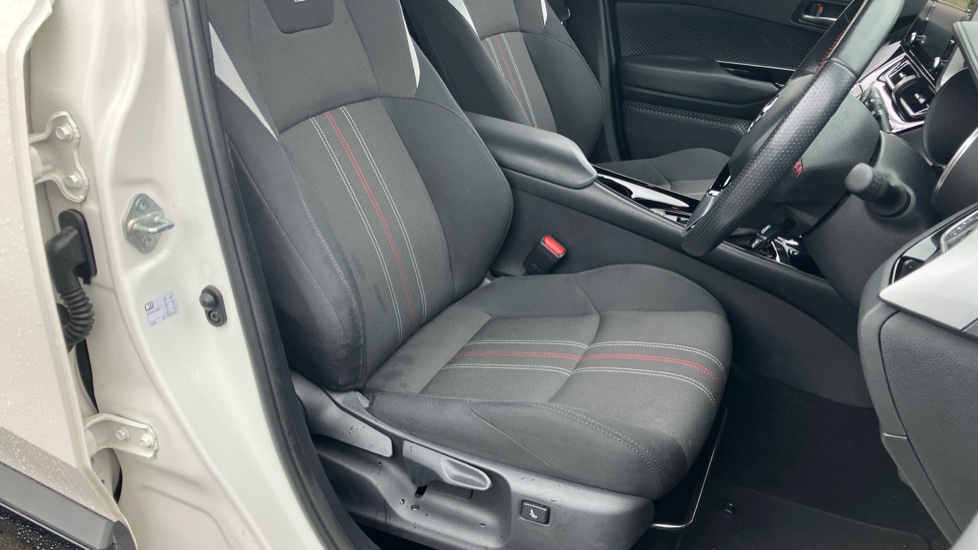 Toyota C-HR 2.0 Hybrid GR Sport 5dr CVT Hybrid Hatchback - Image 17