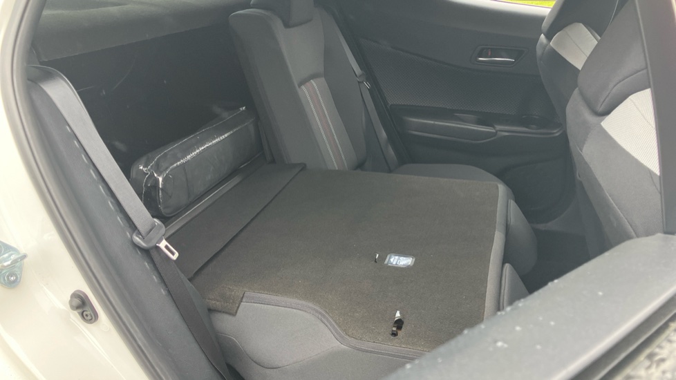 Toyota C-HR 2.0 Hybrid GR Sport 5dr CVT Hybrid Hatchback - Image 18
