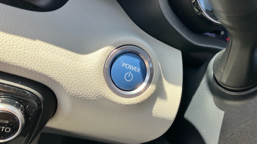 Toyota Yaris 1.5 Hybrid Excel 5dr CVT Hybrid Hatchback - Image 16