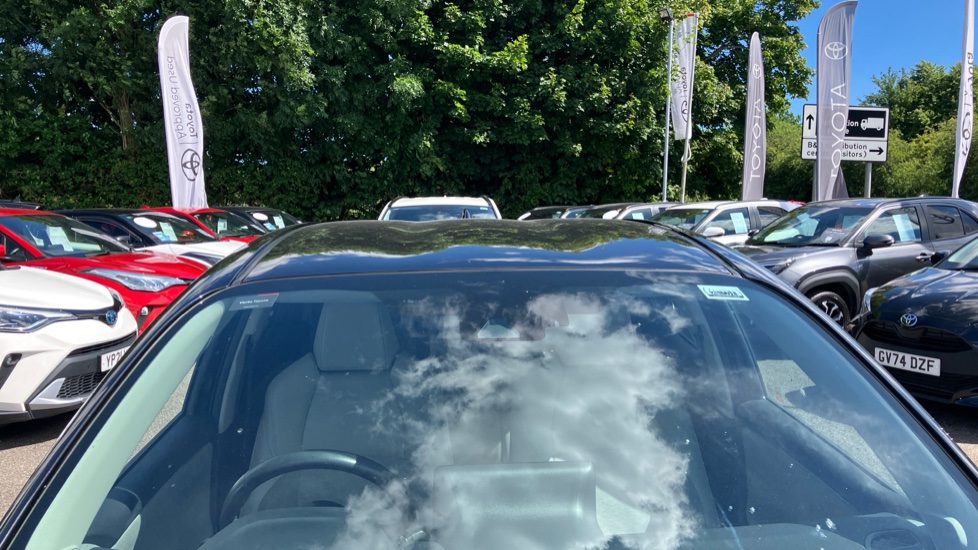 Toyota Yaris 1.5 Hybrid Excel 5dr CVT Hybrid Hatchback - Image 29