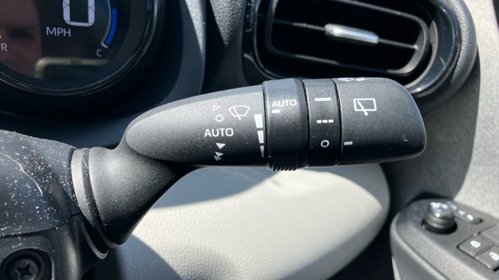 Toyota Yaris 1.5 Hybrid Excel 5dr CVT Hybrid Hatchback - Image 37