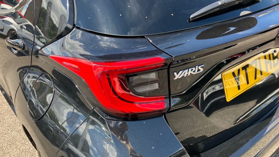 Toyota Yaris 1.5 Hybrid Excel 5dr CVT Hybrid Hatchback - Image 44
