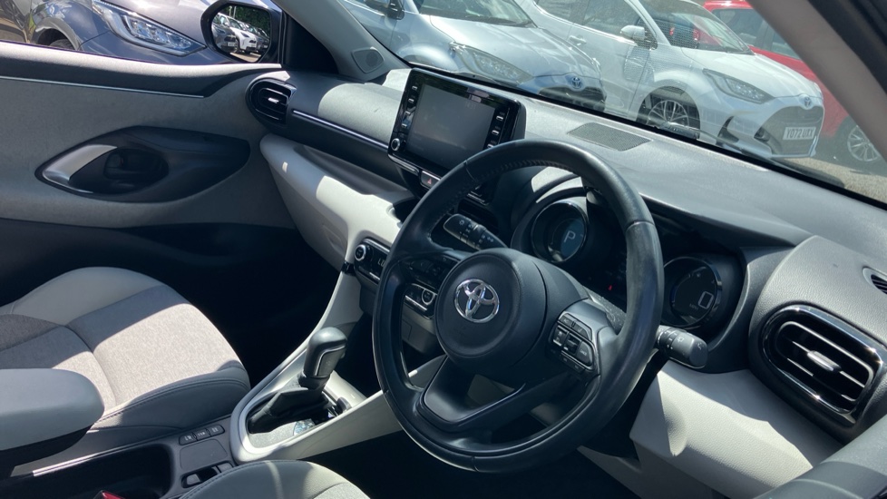 Toyota Yaris 1.5 Hybrid Excel 5dr CVT Hybrid Hatchback - Image 61