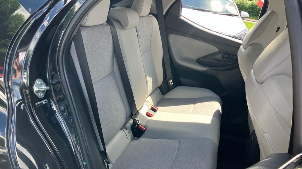 Toyota Yaris 1.5 Hybrid Excel 5dr CVT Hybrid Hatchback - Image 62