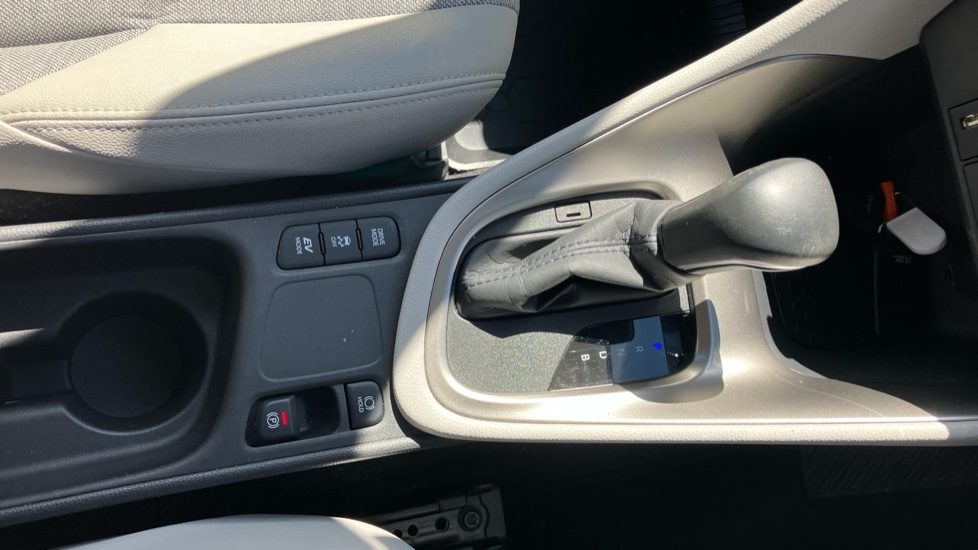 Toyota Yaris 1.5 Hybrid Excel 5dr CVT Hybrid Hatchback - Image 67