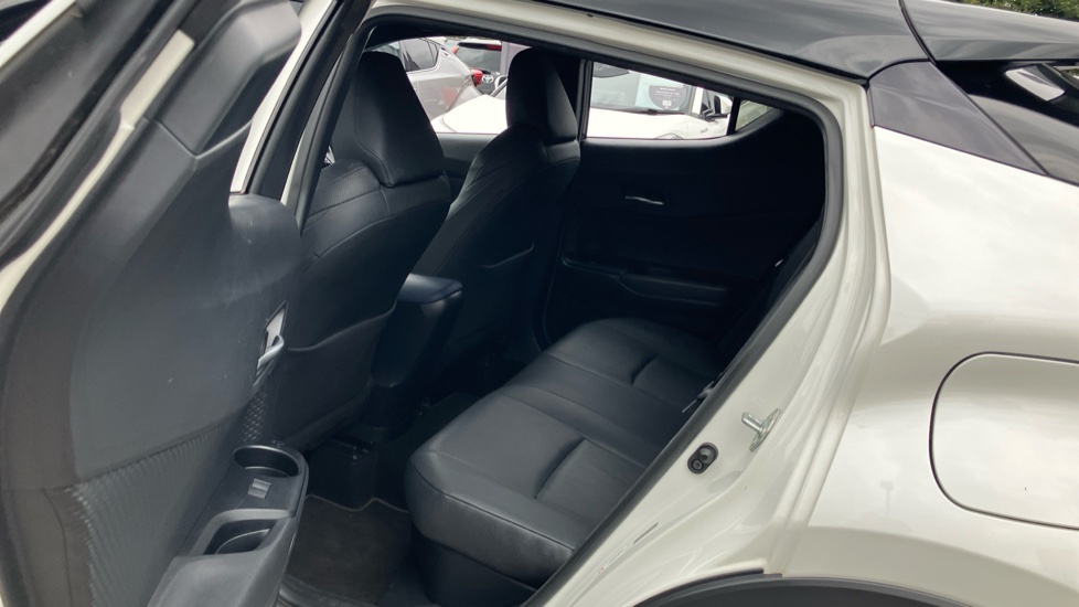 Toyota C-HR 2.0 Hybrid Dynamic 5dr CVT Hybrid Hatchback - Image 15
