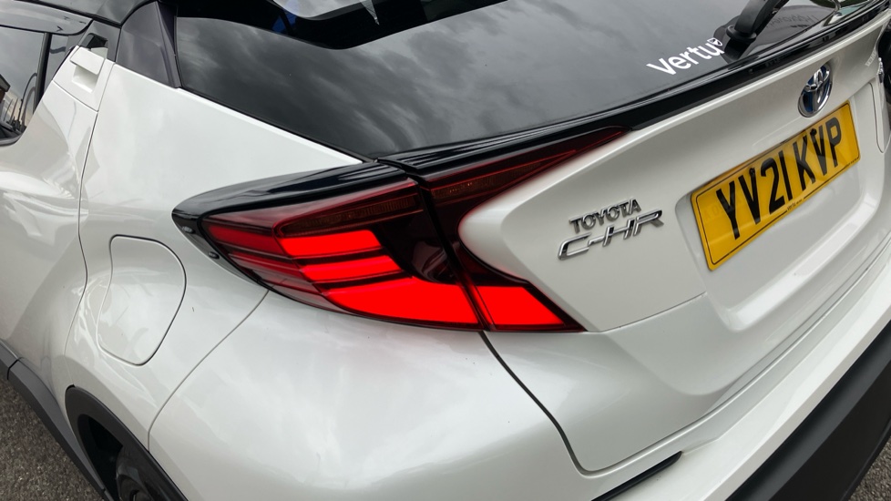 Toyota C-HR 2.0 Hybrid Dynamic 5dr CVT Hybrid Hatchback - Image 21