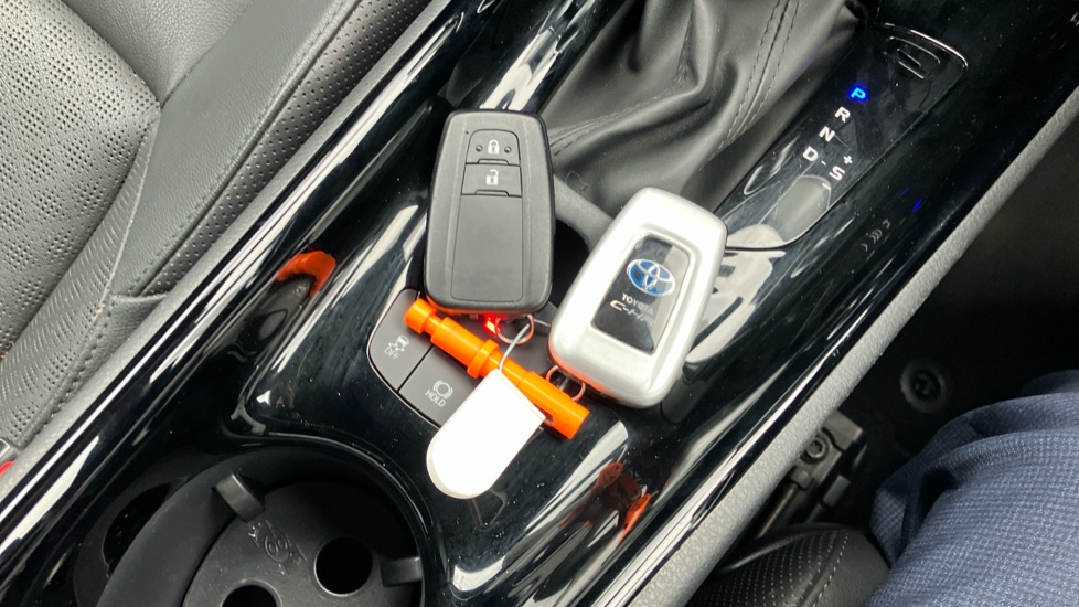 Toyota C-HR 2.0 Hybrid Dynamic 5dr CVT Hybrid Hatchback - Image 28
