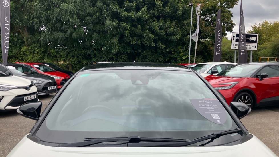 Toyota C-HR 2.0 Hybrid Dynamic 5dr CVT Hybrid Hatchback - Image 29