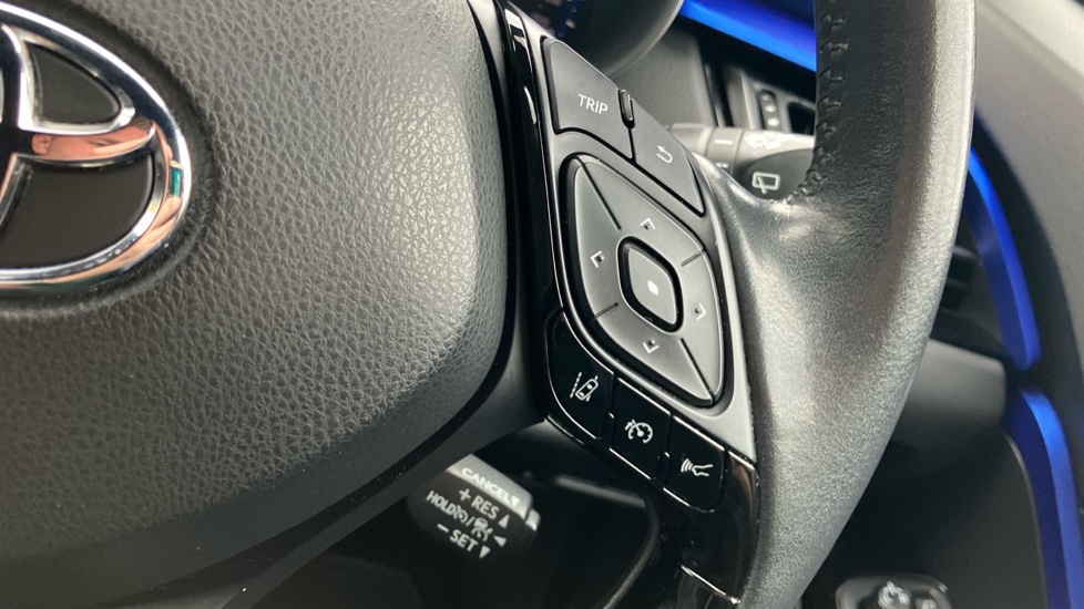 Toyota C-HR 2.0 Hybrid Dynamic 5dr CVT Hybrid Hatchback - Image 32