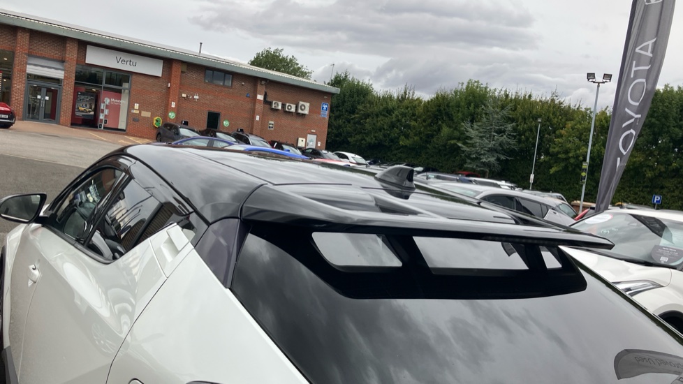 Toyota C-HR 2.0 Hybrid Dynamic 5dr CVT Hybrid Hatchback - Image 35