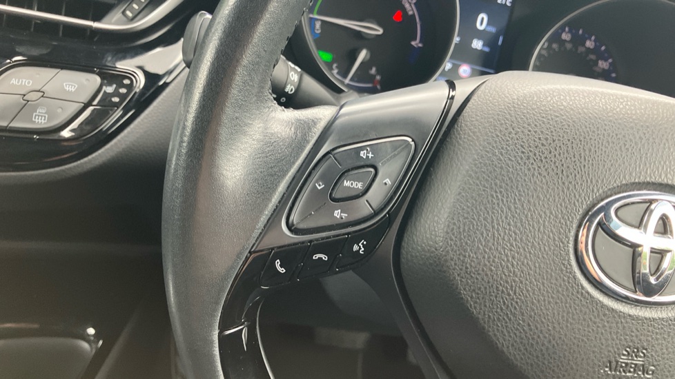 Toyota C-HR 2.0 Hybrid Dynamic 5dr CVT Hybrid Hatchback - Image 42