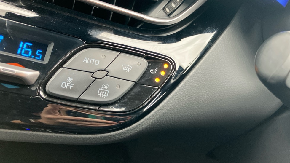 Toyota C-HR 2.0 Hybrid Dynamic 5dr CVT Hybrid Hatchback - Image 43