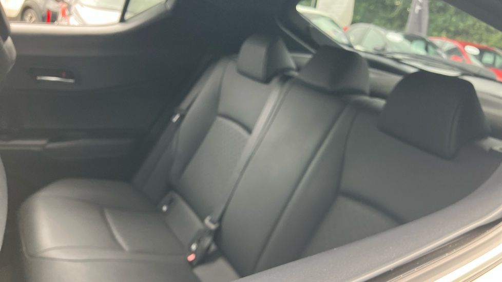 Toyota C-HR 2.0 Hybrid Dynamic 5dr CVT Hybrid Hatchback - Image 44
