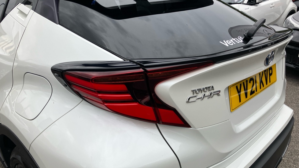 Toyota C-HR 2.0 Hybrid Dynamic 5dr CVT Hybrid Hatchback - Image 45