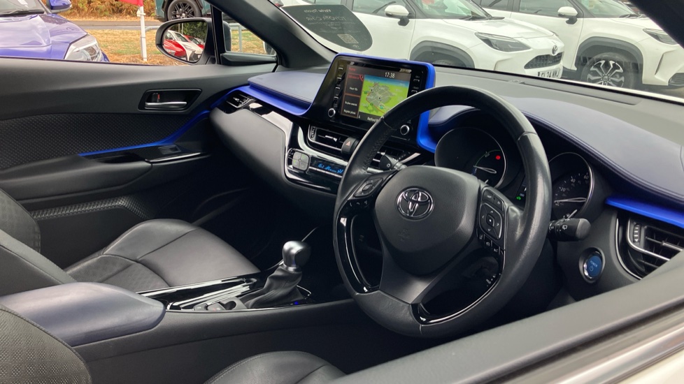Toyota C-HR 2.0 Hybrid Dynamic 5dr CVT Hybrid Hatchback - Image 63
