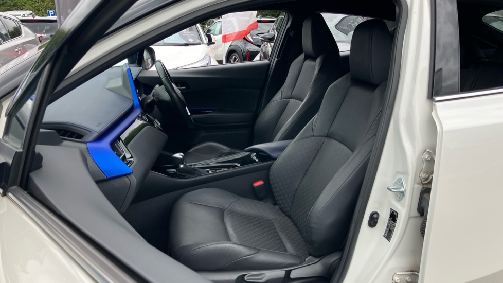 Toyota C-HR 2.0 Hybrid Dynamic 5dr CVT Hybrid Hatchback - Image 66