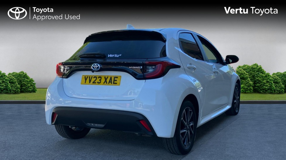 Toyota Yaris 1.5 Hybrid Design 5dr CVT Hybrid Hatchback - Image 2