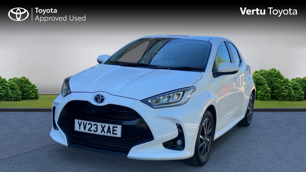 Toyota Yaris 1.5 Hybrid Design 5dr CVT Hybrid Hatchback - Image 3