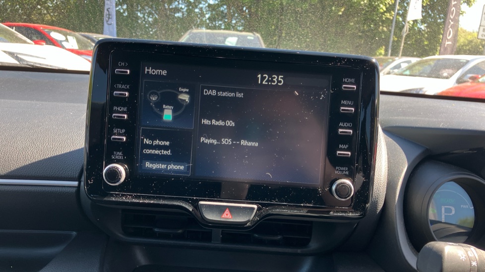 Toyota Yaris 1.5 Hybrid Design 5dr CVT Hybrid Hatchback - Image 9