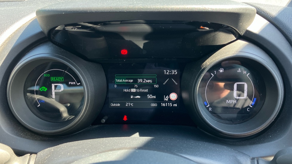 Toyota Yaris 1.5 Hybrid Design 5dr CVT Hybrid Hatchback - Image 11