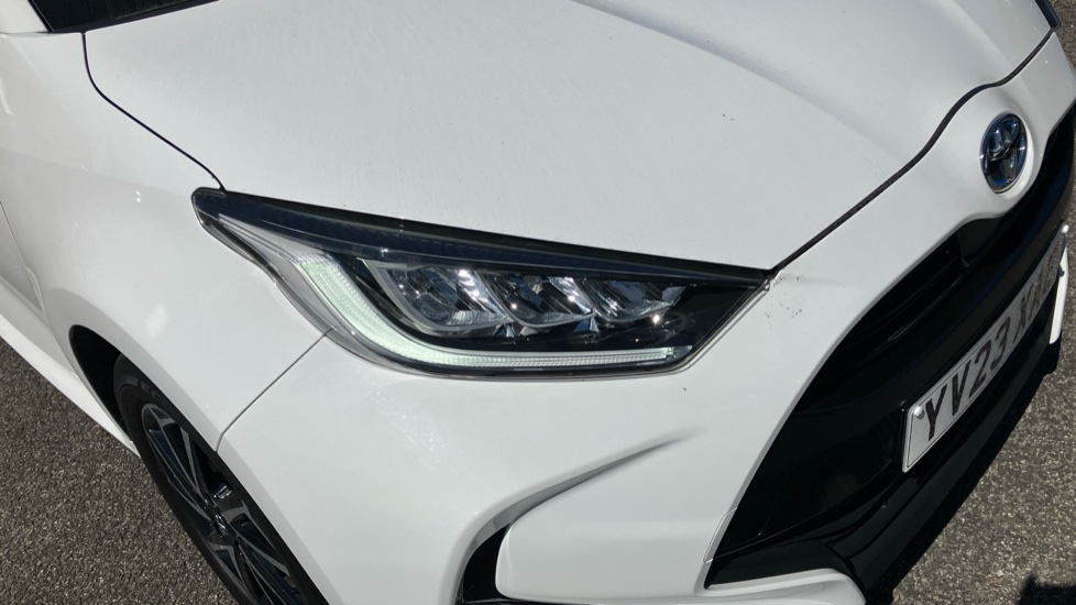 Toyota Yaris 1.5 Hybrid Design 5dr CVT Hybrid Hatchback - Image 20