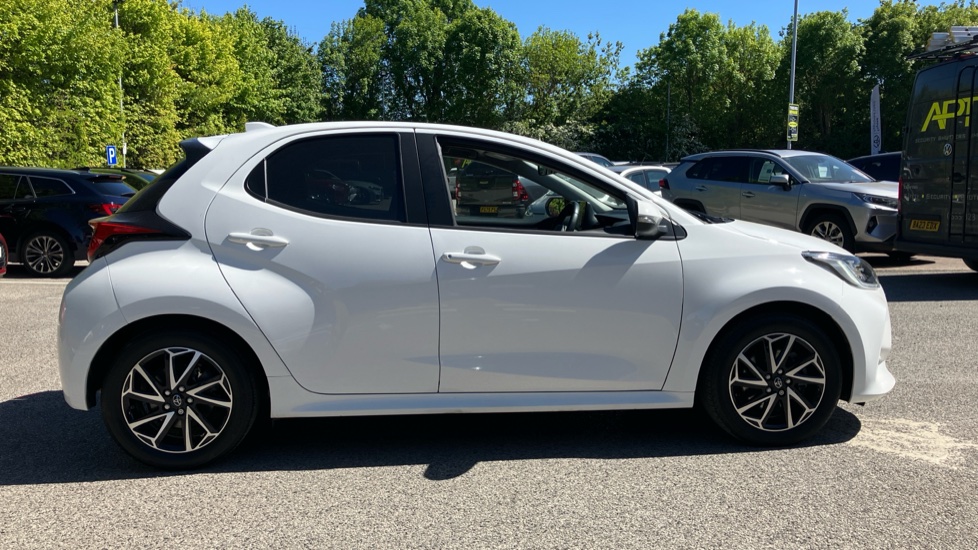 Toyota Yaris 1.5 Hybrid Design 5dr CVT Hybrid Hatchback - Image 23