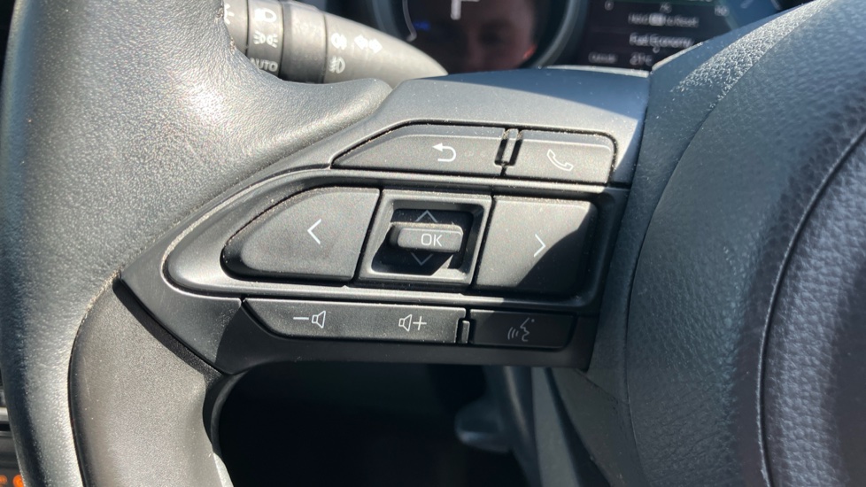 Toyota Yaris 1.5 Hybrid Design 5dr CVT Hybrid Hatchback - Image 41