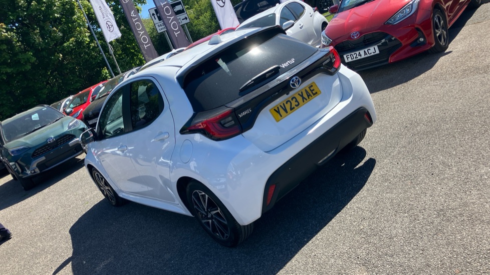 Toyota Yaris 1.5 Hybrid Design 5dr CVT Hybrid Hatchback - Image 52