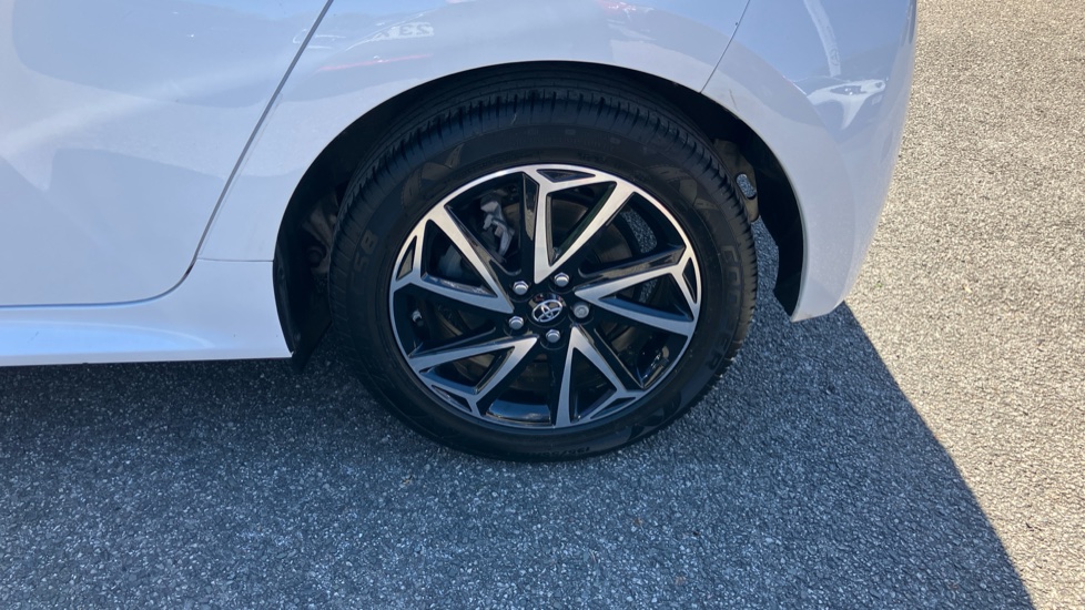 Toyota Yaris 1.5 Hybrid Design 5dr CVT Hybrid Hatchback - Image 56