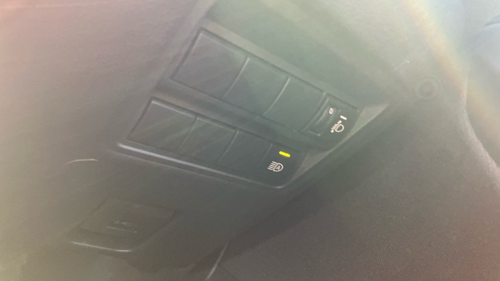 Toyota Yaris 1.5 Hybrid Design 5dr CVT Hybrid Hatchback - Image 66