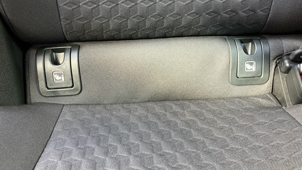 Toyota Yaris 1.5 Hybrid Icon 5dr CVT Hybrid Hatchback - Image 14