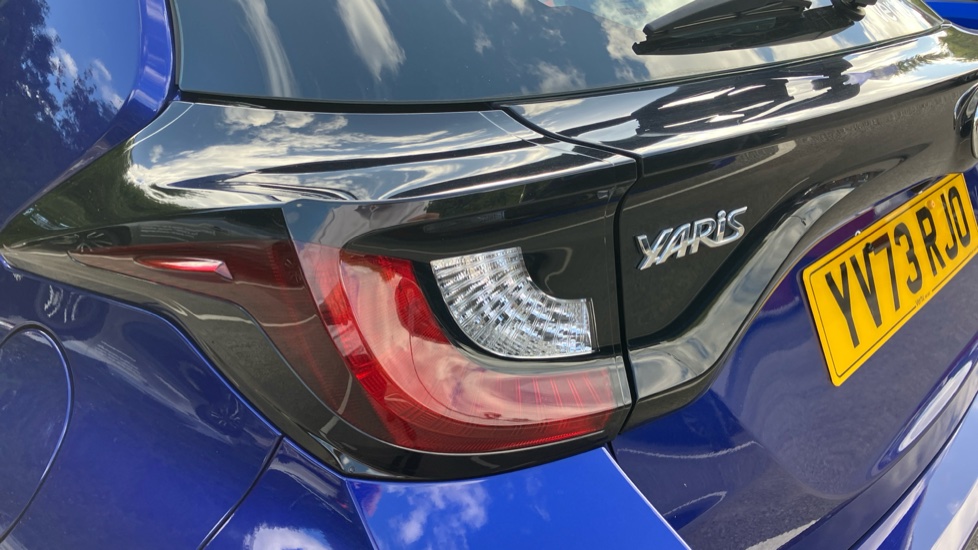 Toyota Yaris 1.5 Hybrid Icon 5dr CVT Hybrid Hatchback - Image 21
