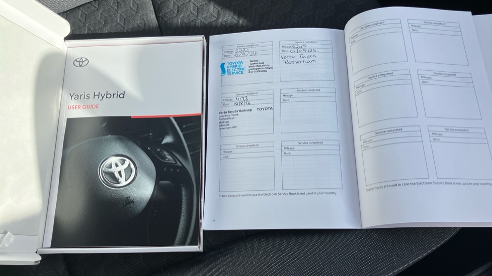 Toyota Yaris 1.5 Hybrid Icon 5dr CVT Hybrid Hatchback - Image 27