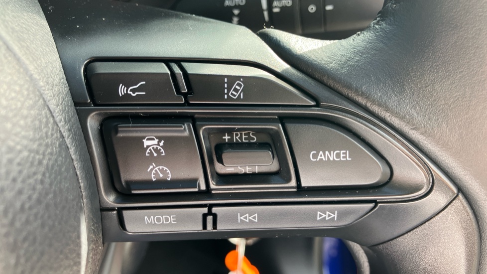 Toyota Yaris 1.5 Hybrid Icon 5dr CVT Hybrid Hatchback - Image 32