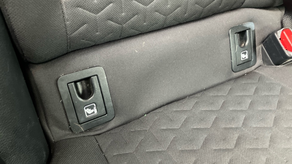 Toyota Corolla 2.0 VVT-i Hybrid Design 5dr CVT Hybrid Hatchback - Image 14