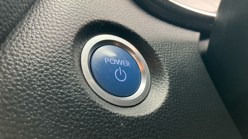 Toyota Corolla 2.0 VVT-i Hybrid Design 5dr CVT Hybrid Hatchback - Image 16